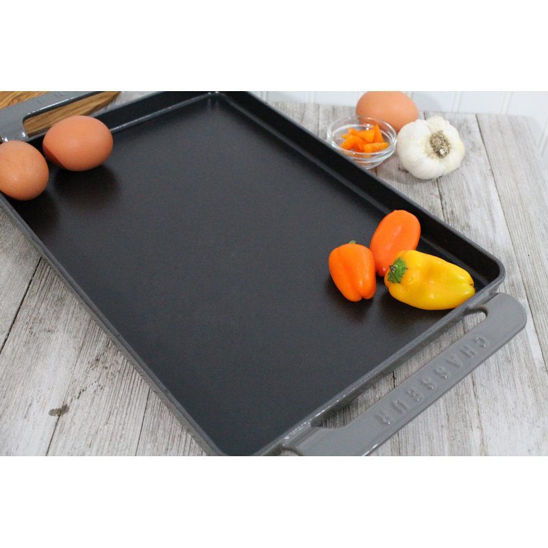 14" Caviar Grey Enameled Cast Iron Griddle