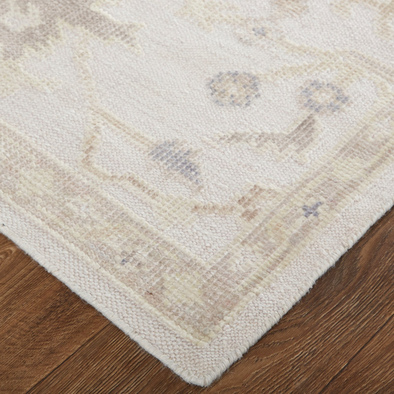 Ouimet Indoor Rug, Rectangle 5' x 8'