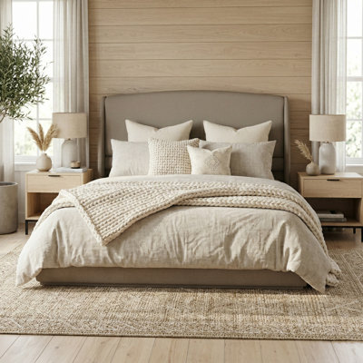 Modern Minimalist Linen Upholstered Bed Frame (Queen Size)