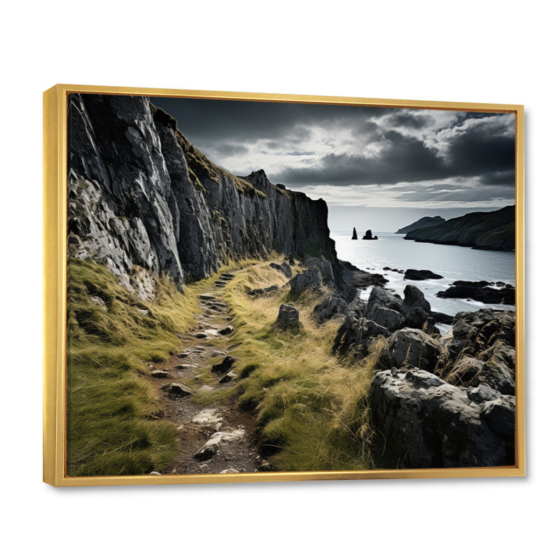 Irlande, paysage magnifique I, H 34 po x l 44 po x P 1,5 po, Cadre flottant doré