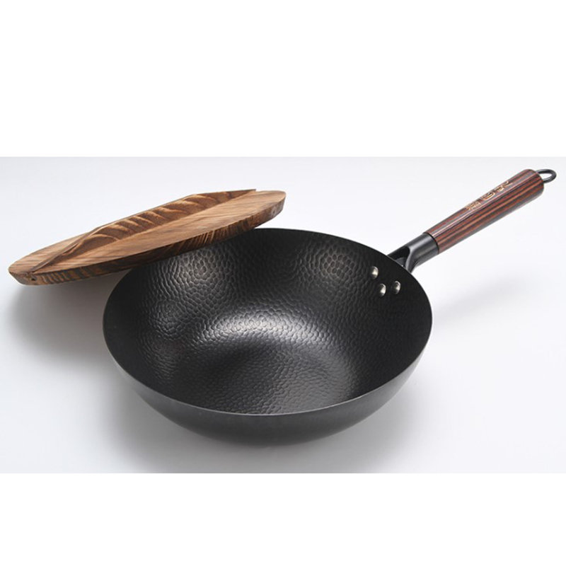 Wok en acier antiadhésif avec couvercle Cuisiland, H 3,50 po x l 12 po x L 21 po