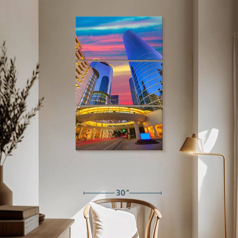 Gratte-ciel du centre-ville de Houston, H 65 po x l 42 po