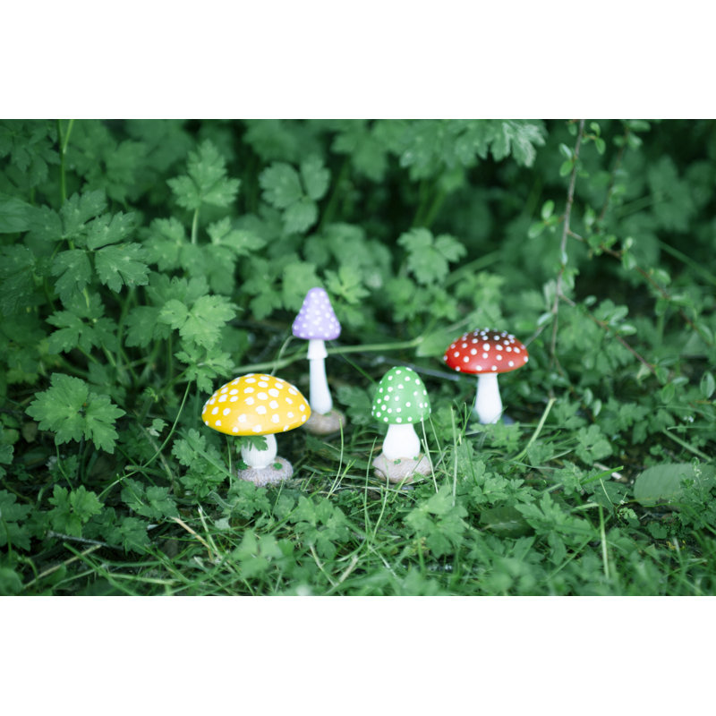 Seraphine Plants & Flowers Weather Resistant UV Resistant Plastic Garden Statue
