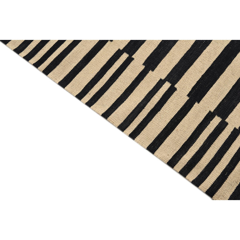 Tapis noir et blanc Ousley