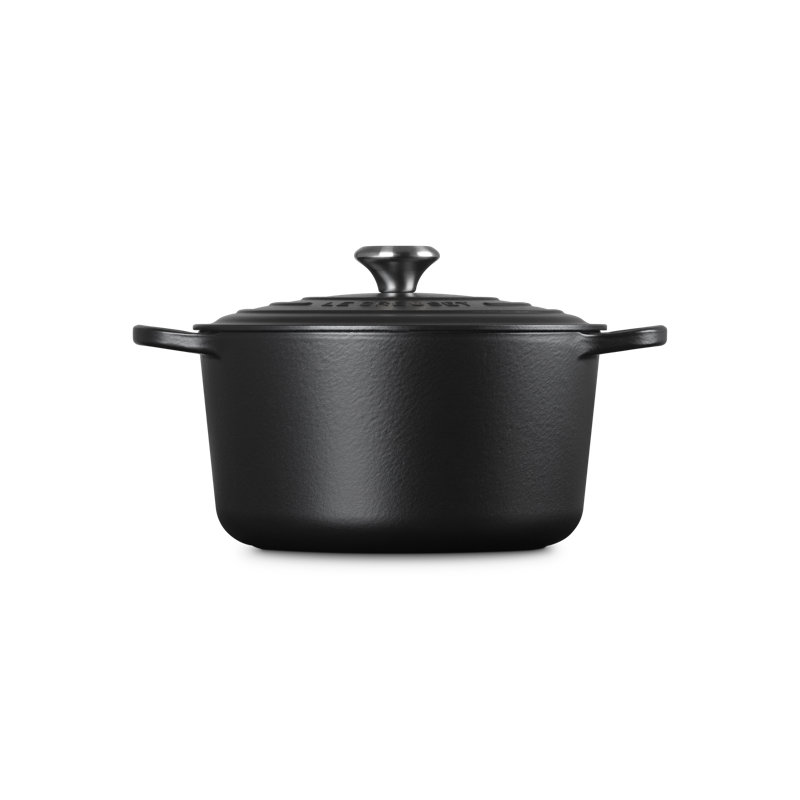 Le Creuset Signature Enaneled Cast Iron Deep Round Dutch Oven, Licorice, 5.5 quarts