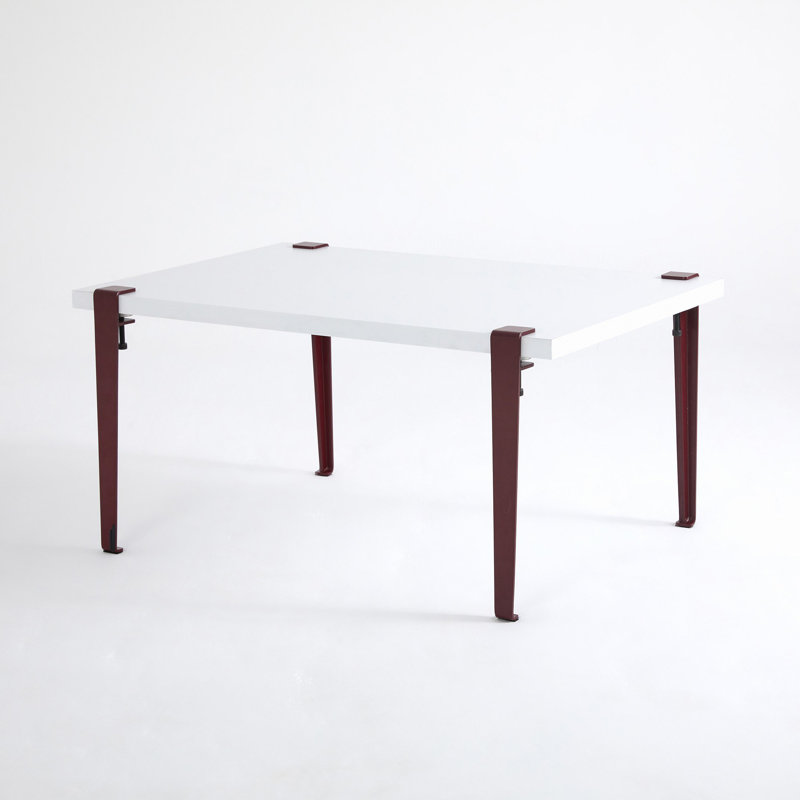 Élégante table basse avec panneau de particules recouvert de mélamine à 100%, blanc et bourgogne, 35,4 po x 17,7 po x 23,6 po | 4 pieds à pince en acier (revêtement noir électrostatique) | Plat, facile à assembler, design moderne pour le salon et le salon
