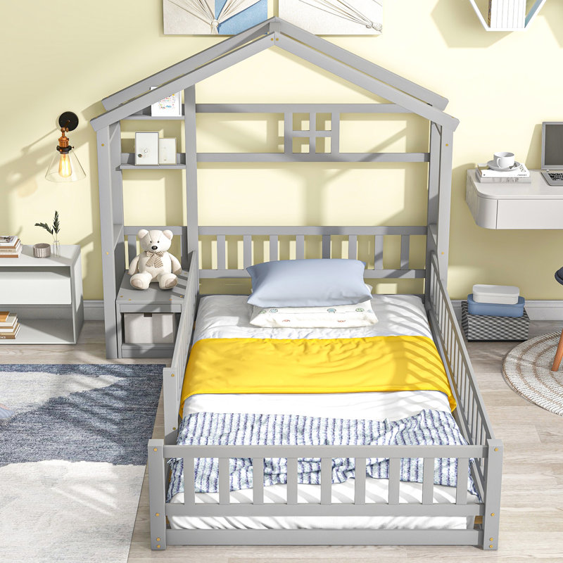 Tête de lit gris avec garde-corps et table de chevet