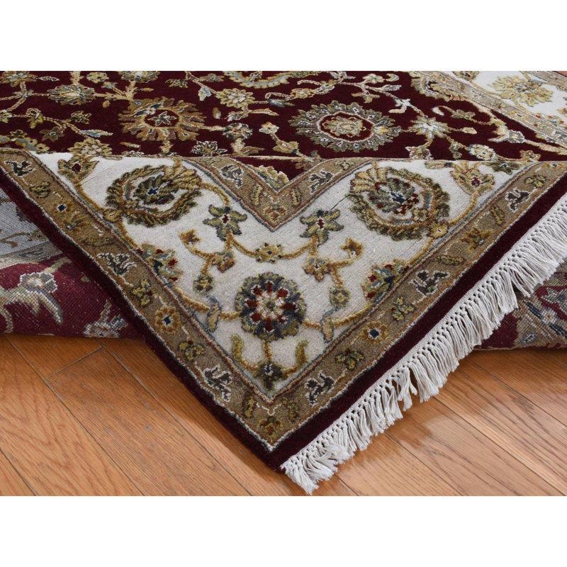 Tapis rouge noué à la main en laine et en soie 5 pi 1 po x 7 pi 1 po 33C6223F6E8345A2A45F2DA1F27002CA