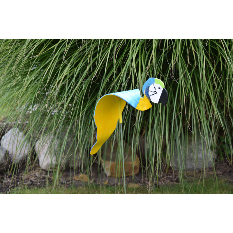 Art de jardin royal ara