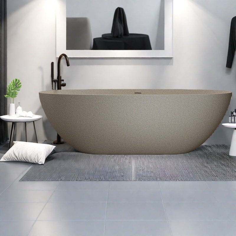 Baignoire profonde et bain tourbillon
