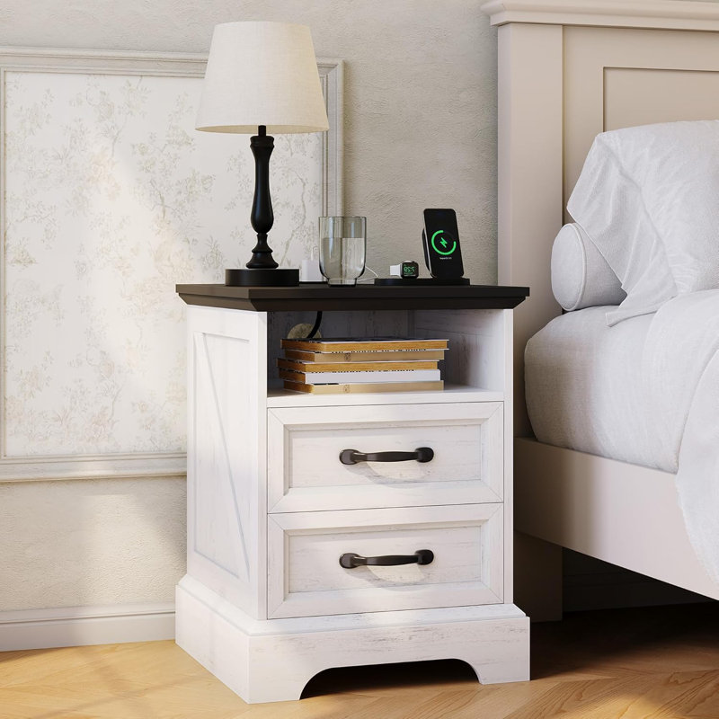 Table de chevet de ferme avec station de charge, grande table de chevet rustique avec 2 tiroirs et tablette ouverte, ports USB et prises de courant pour la chambre à coucher