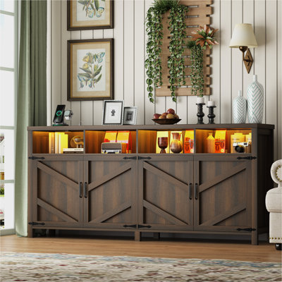 Buffet intelligent de 160 cm avec prises électriques et éclairage DEL RGB contrôlable par application, grand meuble de rangement de style campagnard pour la cuisine, avec 4 portes et étagères ouvertes, buffet/meuble-bar pour salle à manger ou entrée, brun