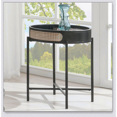 Table de bout ronde Mark avec plateau en rotin et pieds en métal