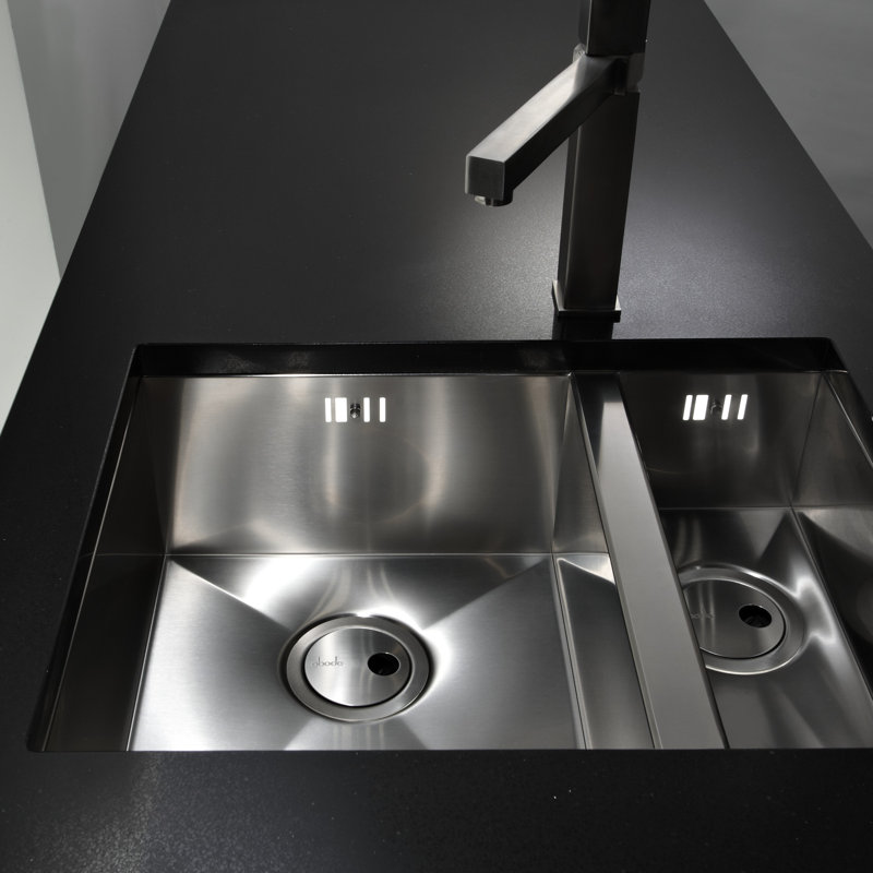 Matrix R0 1.5 Bowl Sink, Left Hand