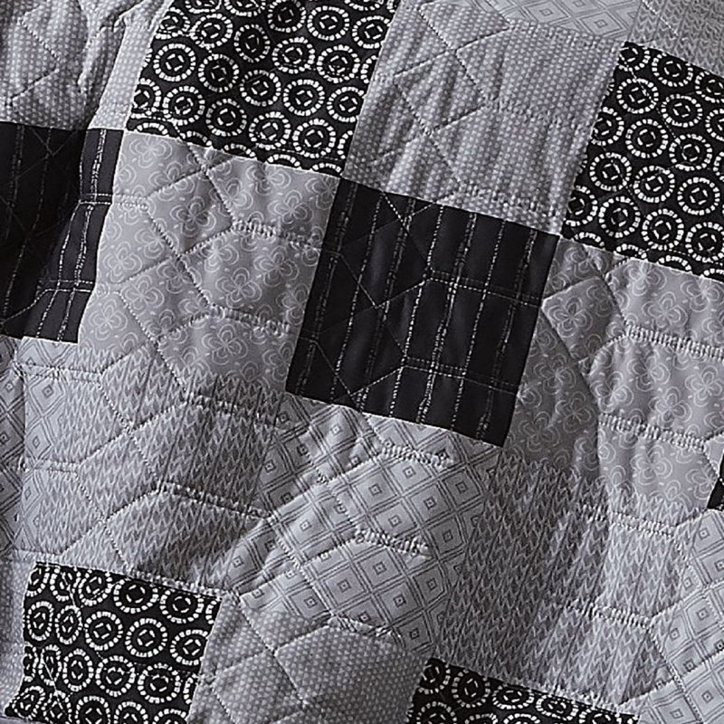 Evangeline Polyester Geometric Shapes Quilt, King Quilt + 2 Shams + 2 Throw Pillow, Gray