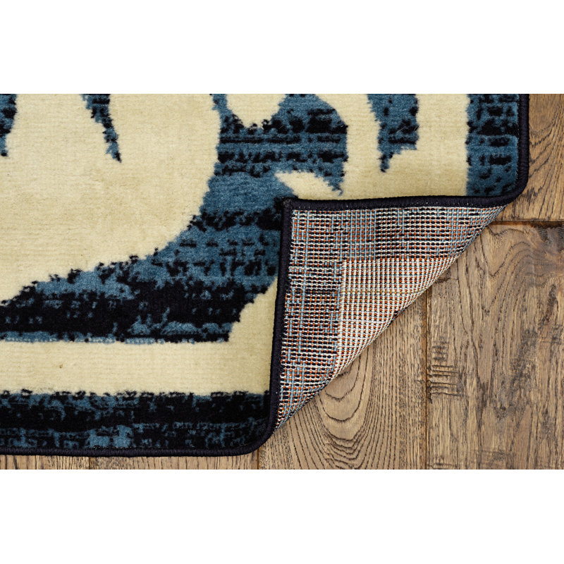 Damon-Lee Damask Indoor Rug, Rectangle 4'3" x 7'3"