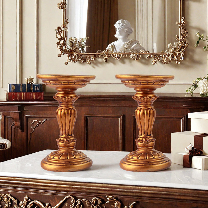 Ensemble de chandelles dorées classiques et rétro