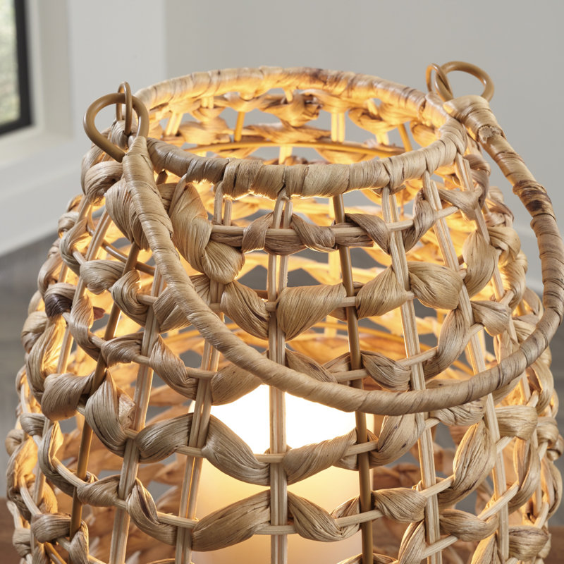 Bryanie Rattan Table Lantern, H 16,5 po x l 8,5 po x P 8,5 po