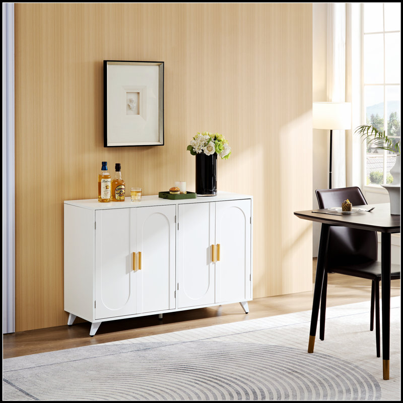 Élégante armoire décorative avec rangement personnalisable, parfaite pour rehausser l'esthétique et la fonctionnalité de n'importe quelle pièce.
