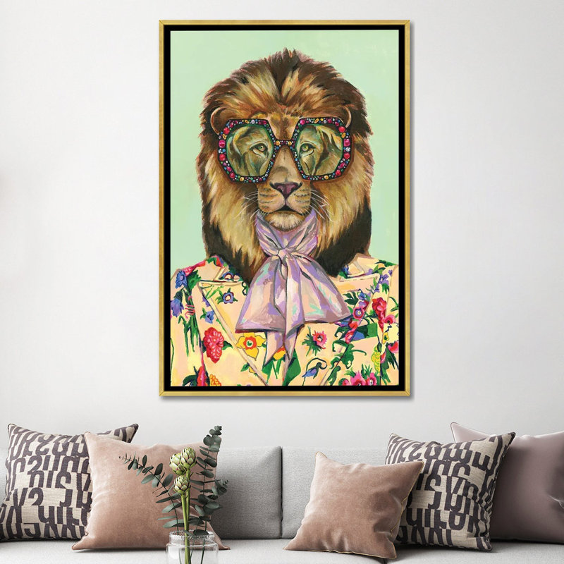 «Lion» par Heather Perry, impression sur toile tendue, H 60 po x l 40po x P 1,5 po, Encadrement doré
