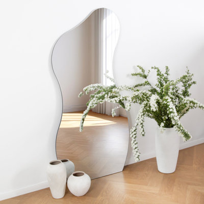 Free Form Mirror
