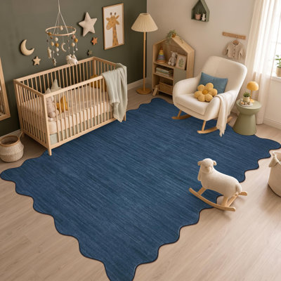 Tapis festonné à bordure festonnée