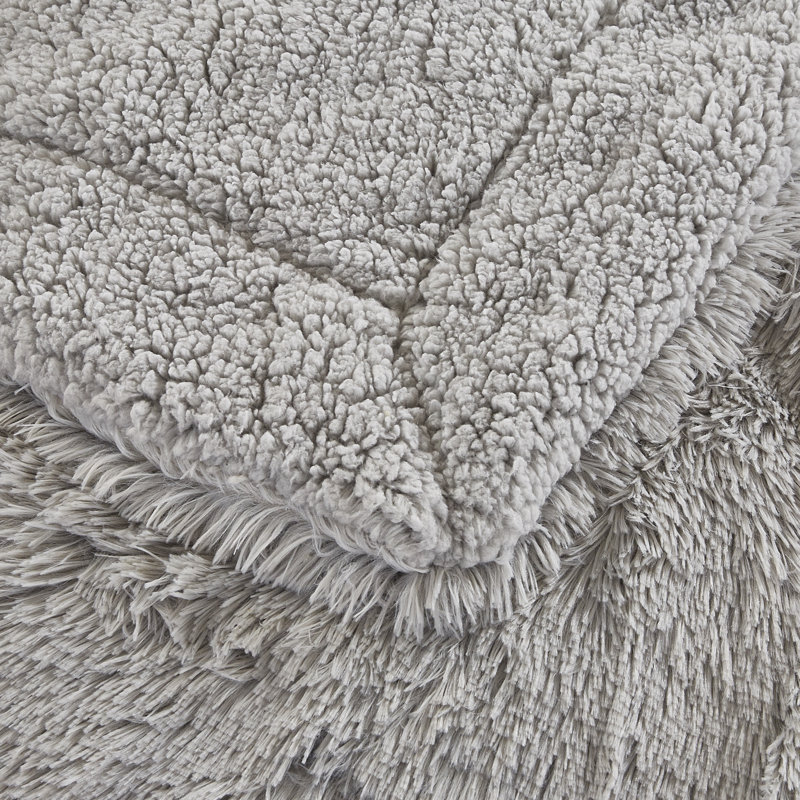 Long jeté en imitation fourrure de type sherpa à poil long très élégant Shaggy, l 50 po x L 65 po, Gris clair