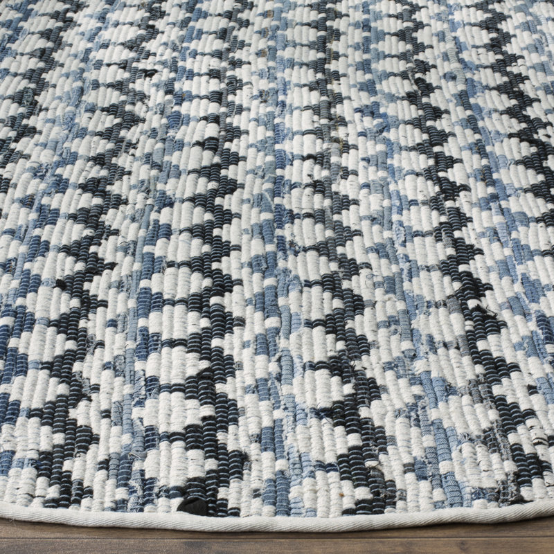 Haqeem Hand Woven Cotton Chevron Rug, Round 6'