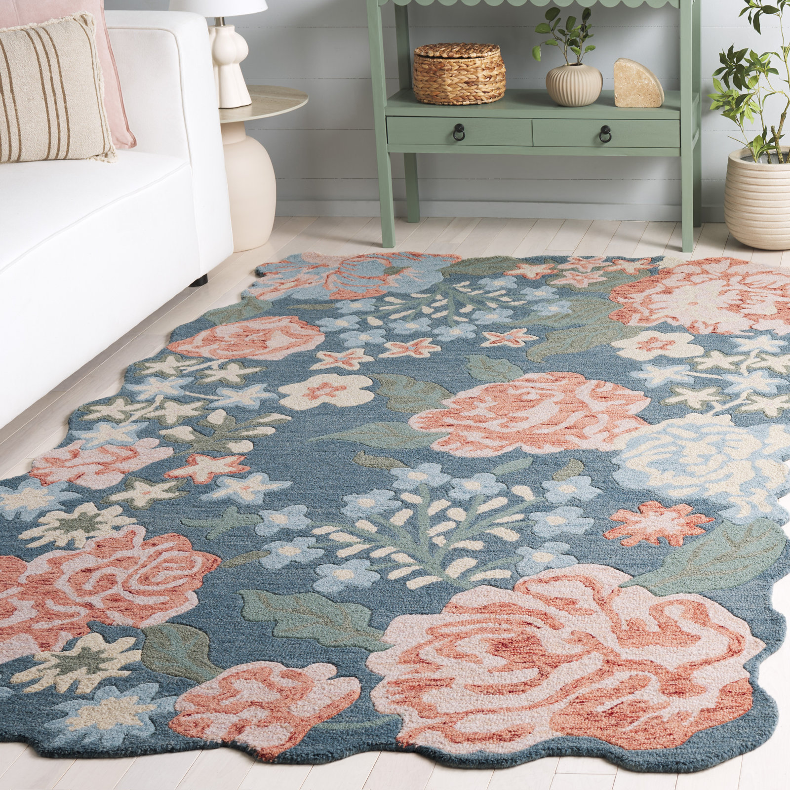 Hand-Tufted Wool Floral Rug, Rectangle 6' x 9'