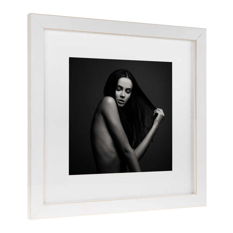 « miriama », reproduction de photo sur toile, H 16 po x l 16 po x P 0,5 po, Cadre blanc, Blanc