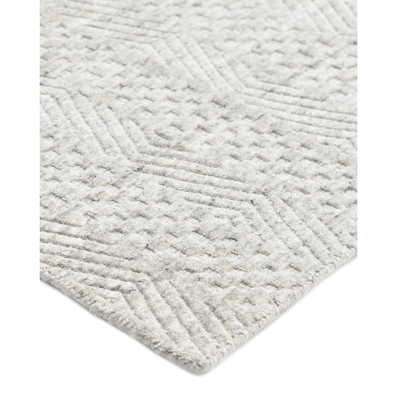Beth Area Rug in Silver, Rectangle 5' x 8'