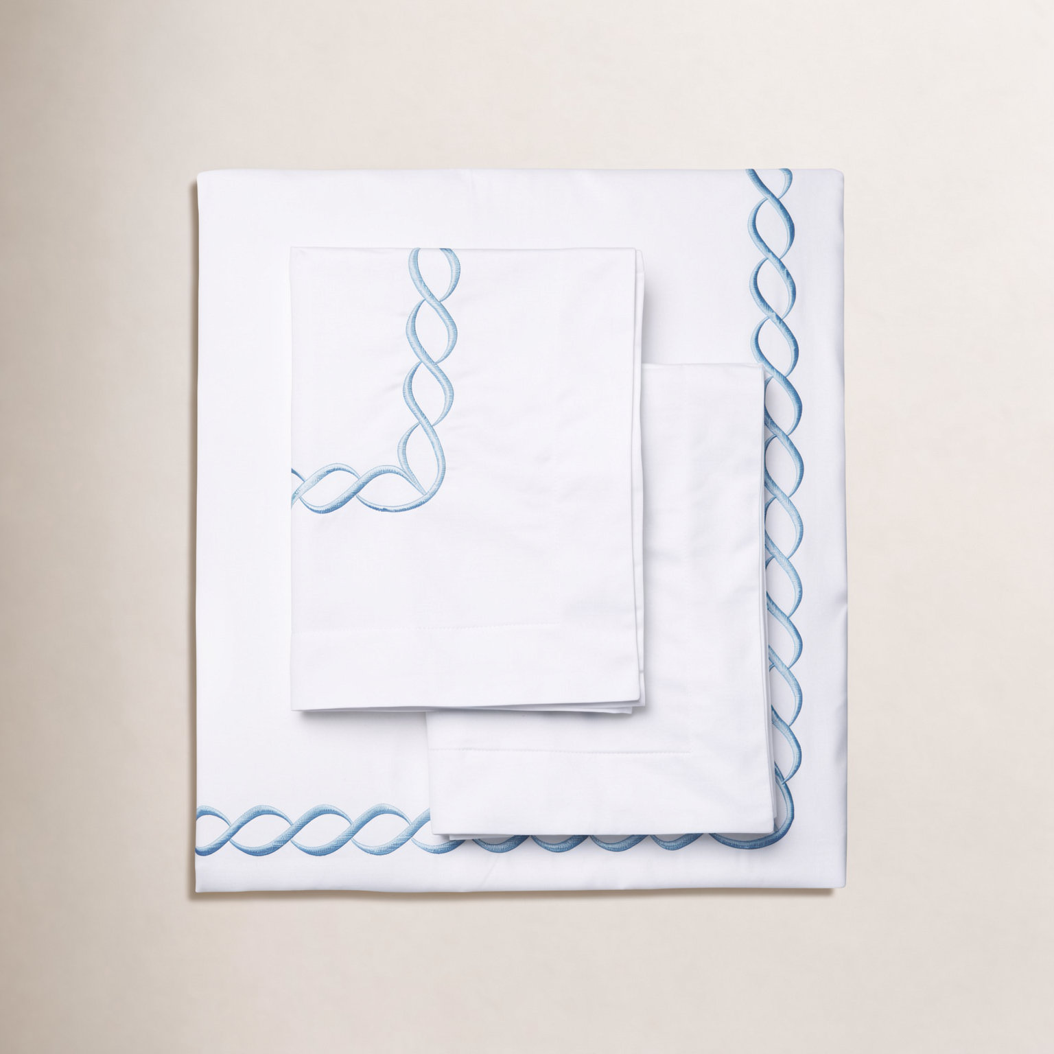 Avellana Cotton Duvet Cover Set, King Duvet Cover + 2 King Shams, Blue/White