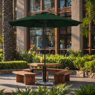 Parasol de patio en aluminium noir 9 pieds avec nervures en fibre de verre et poulie en vert forêt Sunbrella