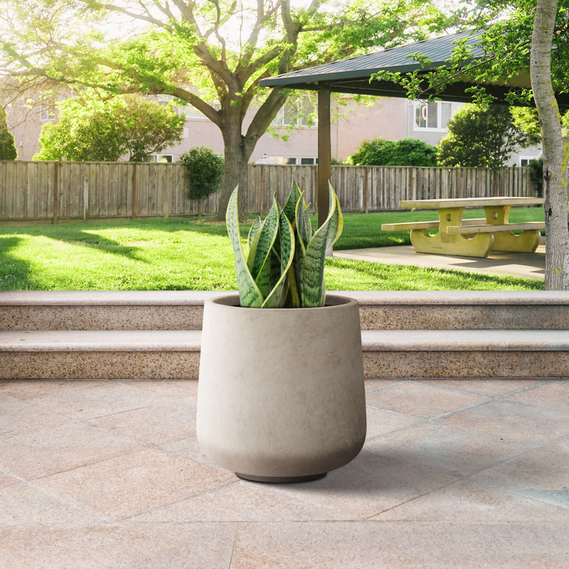 Grand pot à fleurs Brenno, Gris sauge, H 13,4 po x l 13 po x P 13 po