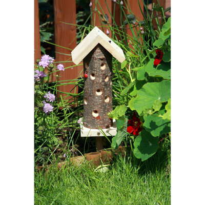 Nase Mounted Ladybird House