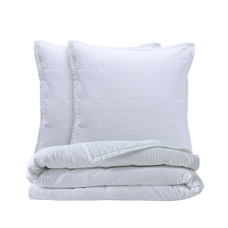 Southern Tide Ocean Isle Full/Queen White Quilt, Queen Quilt