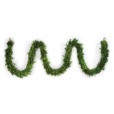Boxwood Garland