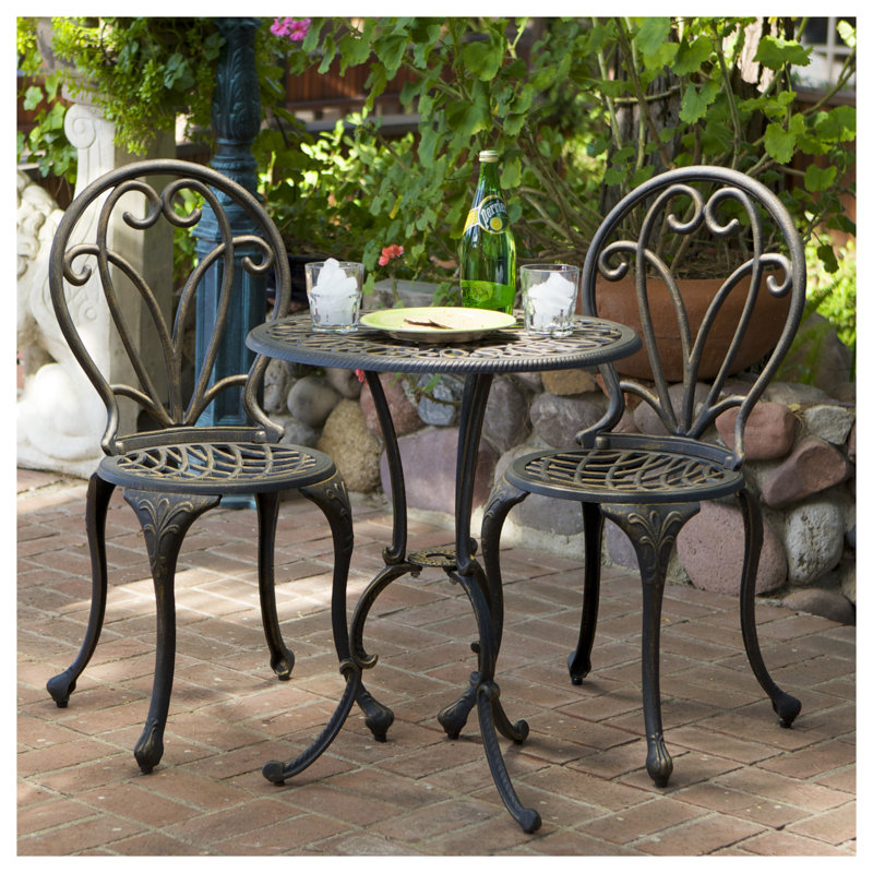 Ensemble bistro en aluminium coulé 3 pièces avec table ronde et deux chaises Thomas, finition noire et dorée pour patio et balcon