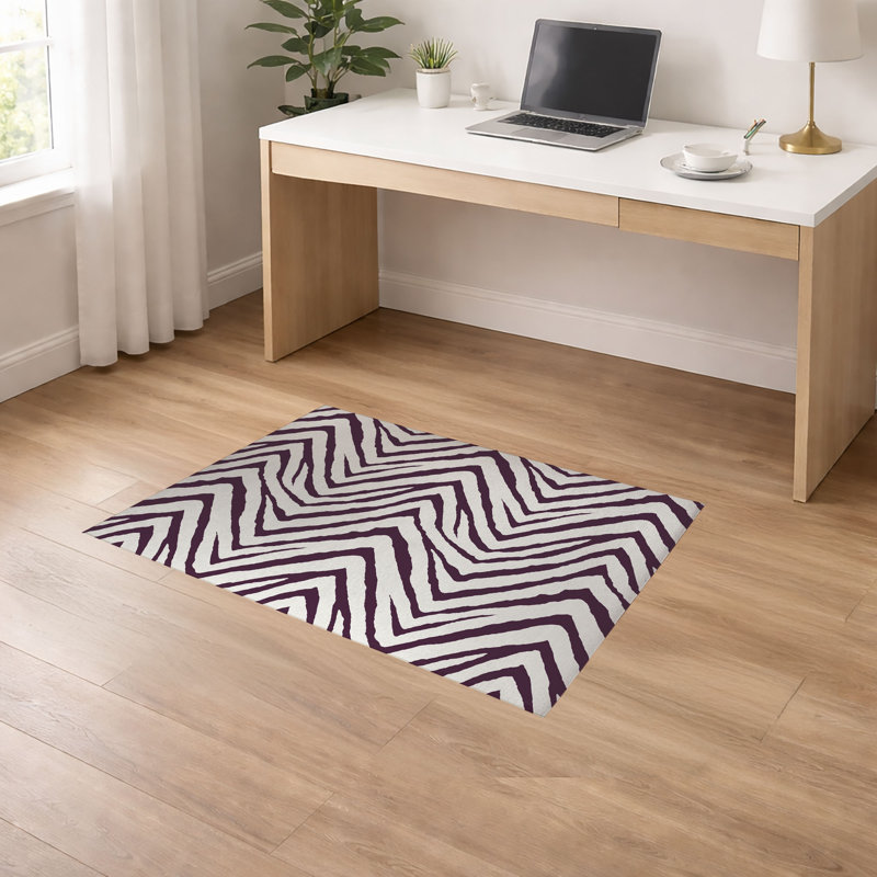 Tapis de bureau Zebra, 60" W x 36" D, Eggplant