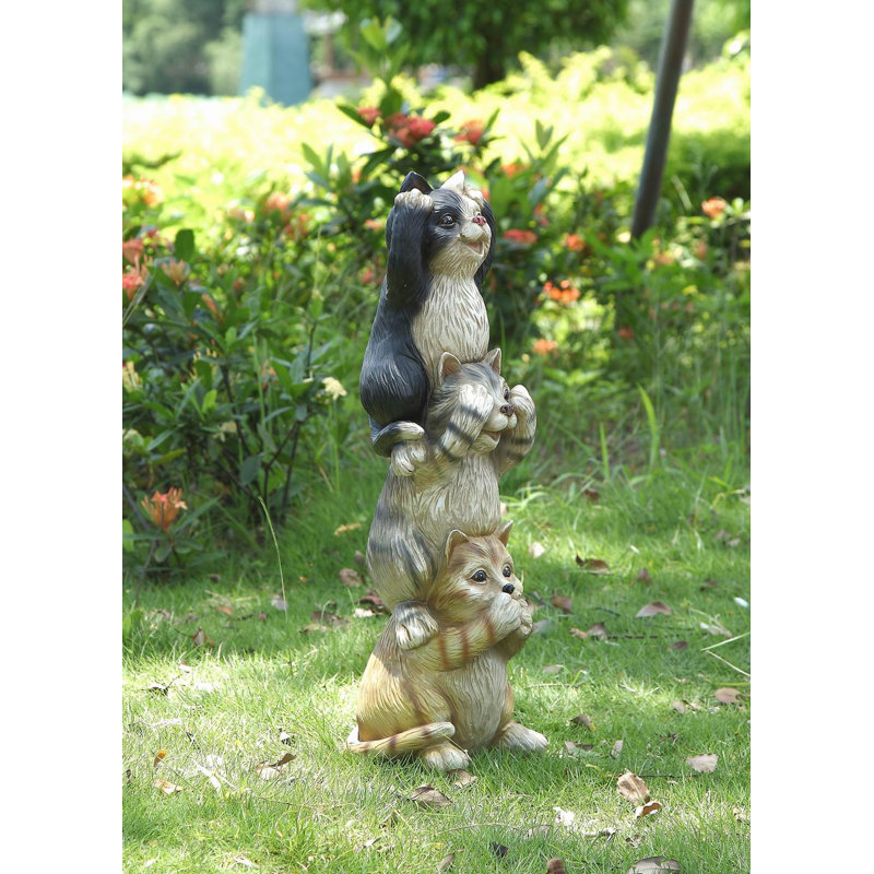 Textured Polyresin Stacking Cats Statue for Outdoor Decor
