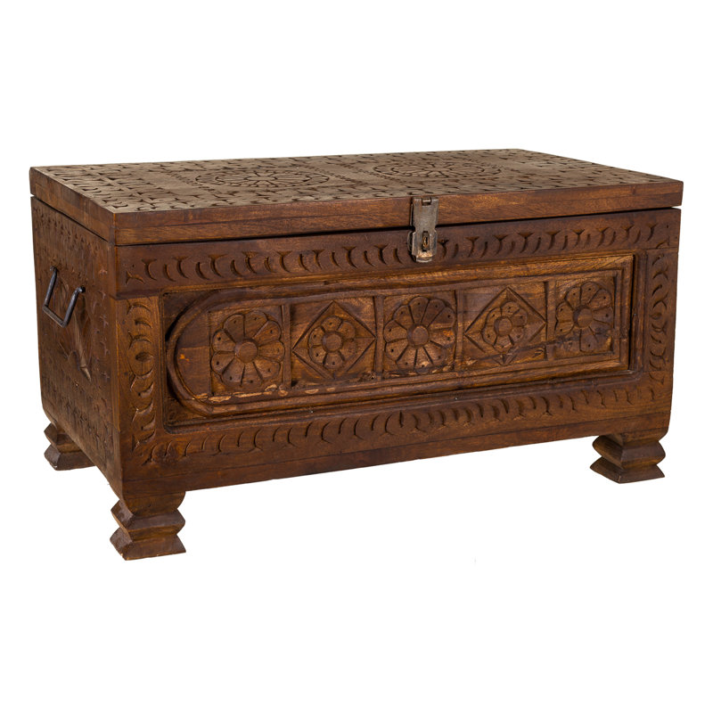 Anays Accent Trunk