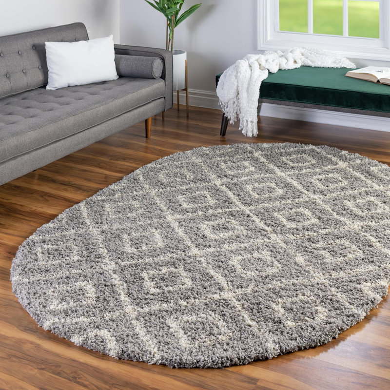 Azbill Geometric Indoor Rug, Oval 4' x 6'