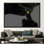 Élégante femme africaine sur toile en noir et or - décoration murale moderne chatoyante