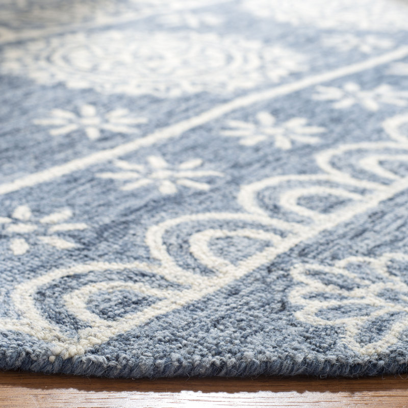 Leavens Hand Tufted Wool/Cotton Floral Rug in Blue/Ivory, Round 5'