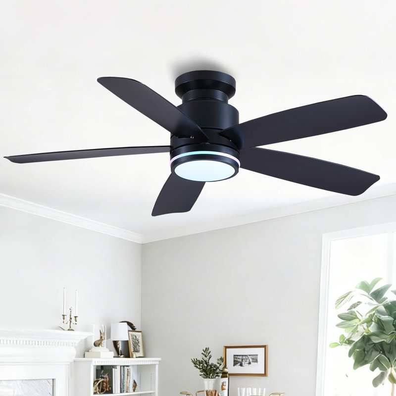Ventilateur de plafond encastré avec lumières DEL et télécommande, 41 po de largeur, Noir mat