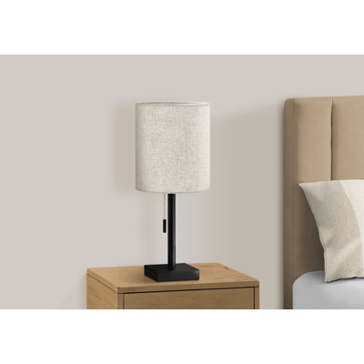 Ensemble de 2 lampes de table de 17 po de hauteur, port USB inclus, métal noir, abat-jour beige, contemporain