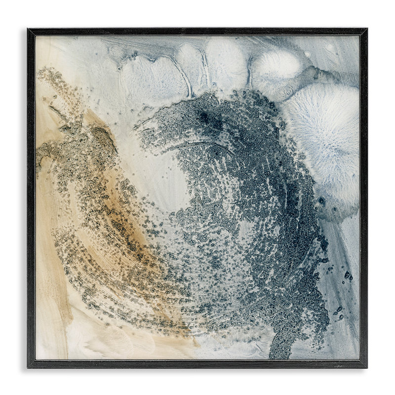 «Grey & Beige Paint Stroke», estampe numérique encadrée par Ethan Harper, H 12 po x l 12 po, Giclée encadrée noir minuit