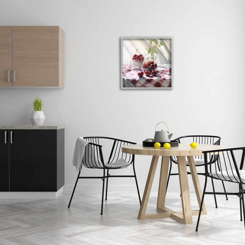 "Cherries & Botanicals", art mural sur toile par RB, H 24 po x l 24 po, Estampe numérique encadrée blanc bord de mer