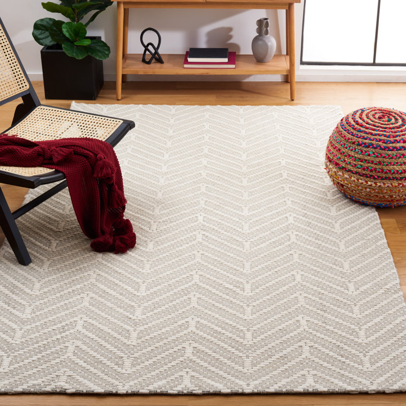 Angelete Area Rug In Ivory / Beige, Rectangle 4' x 6'