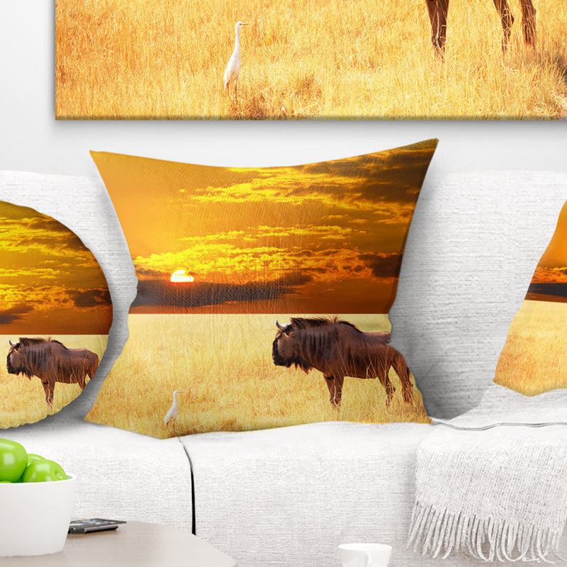 Coussin imprimé "antilope immense" à coucher de soleil paysage, 16 po x 1 po, Coussin décoratif